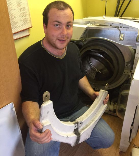 Our laundry center repair specialist in Ottawa